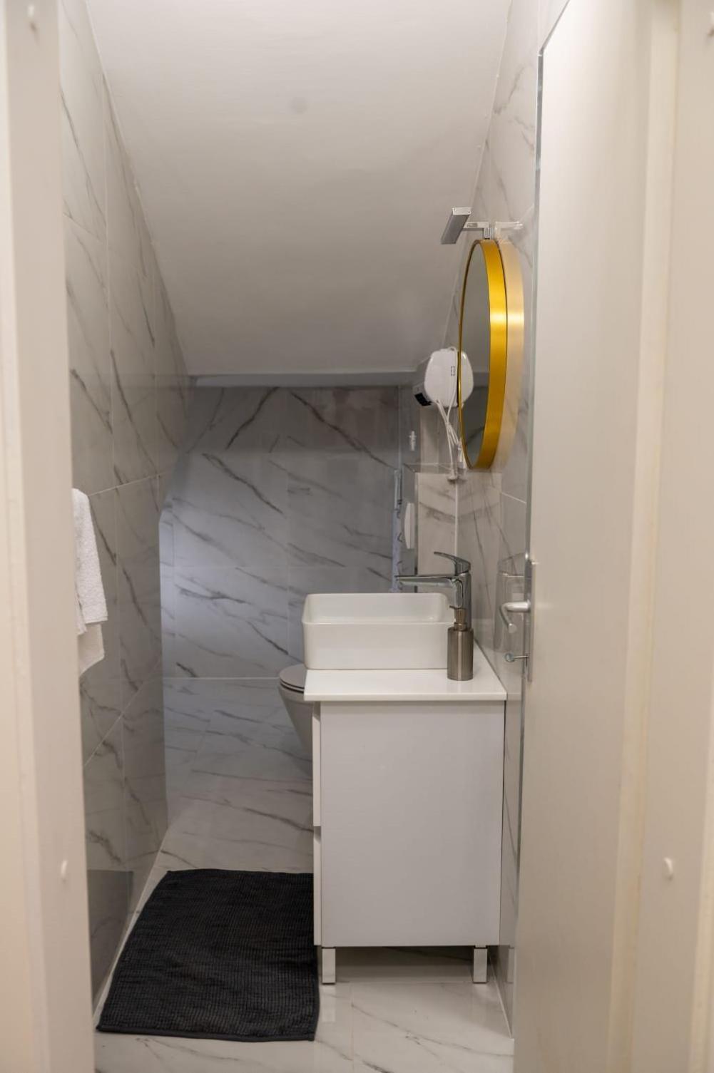 Teta Ljuba 1 Apartment